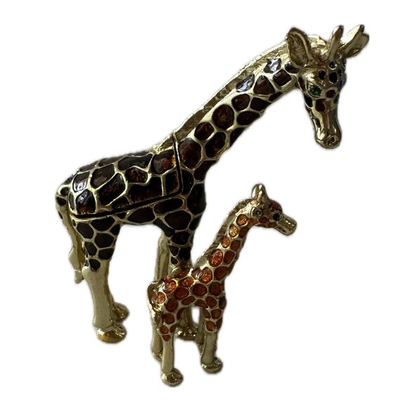 Mommy & Baby Giraffe Hand Painted Enamel Collectors Magnetic Hinged Trinket Box - Picture 1 of 6